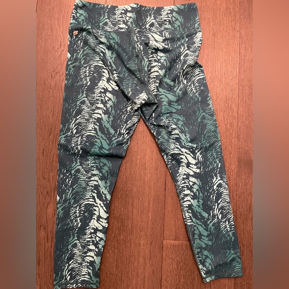 Yoga pants - Fabletics - Picture 2 of 3